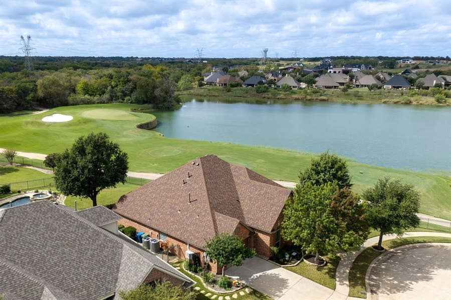 Property photo for 520 Camilla Lane, Lantana, TX