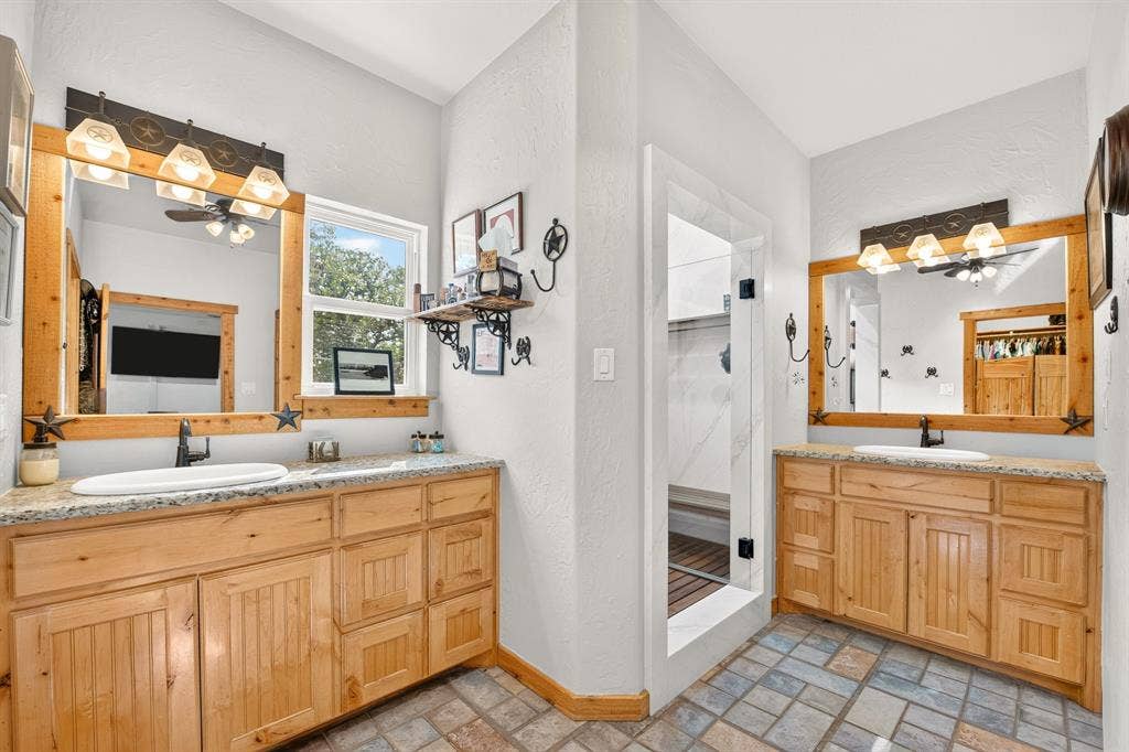 1658,1664,1668 County Road 3672, Springtown, TX 76082