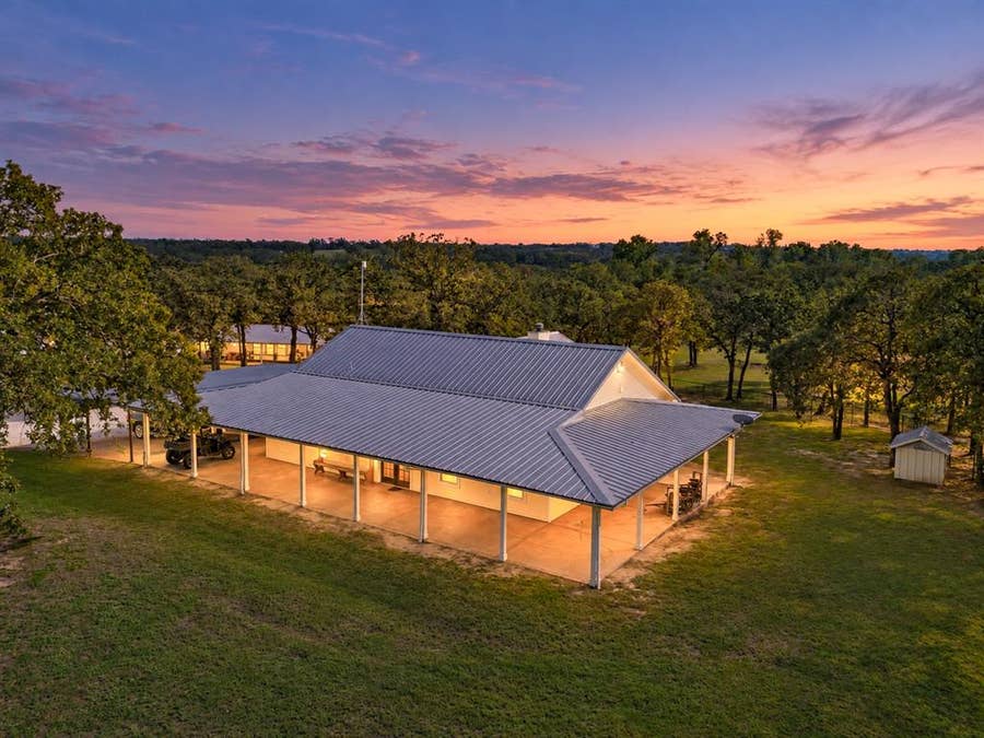 Property photo for 1658,1664,1668 County Road 3672, Springtown, TX