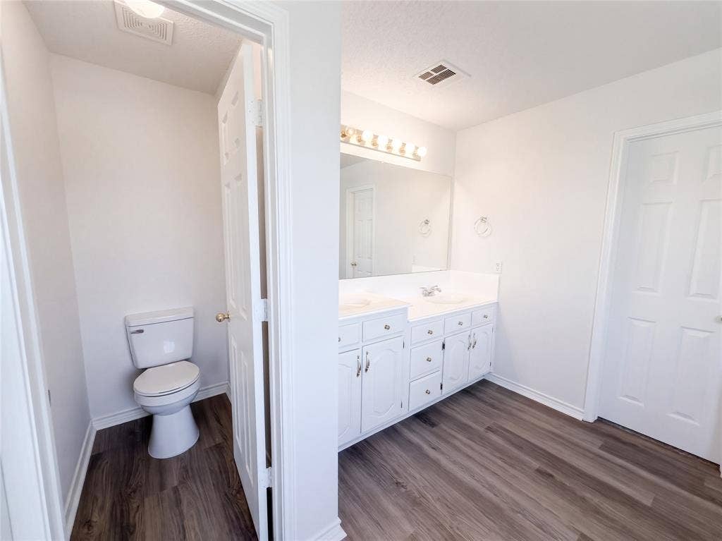 304 Holly Court, Murphy, TX 75094 304 Holly Court, Murphy, TX 75094