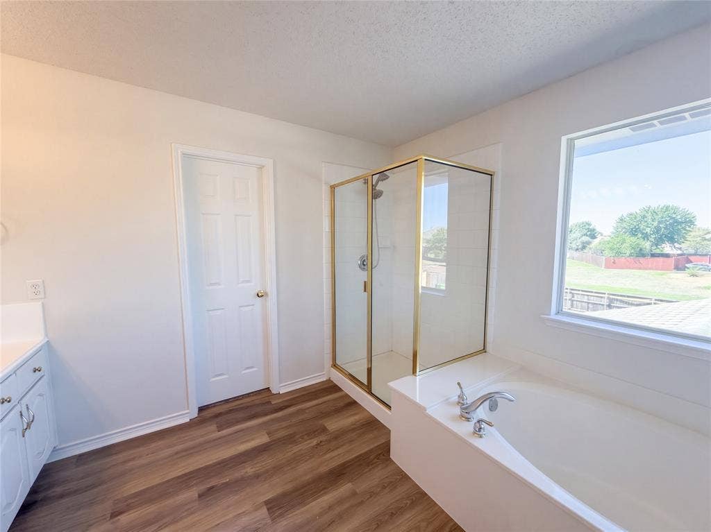 304 Holly Court, Murphy, TX 75094 304 Holly Court, Murphy, TX 75094