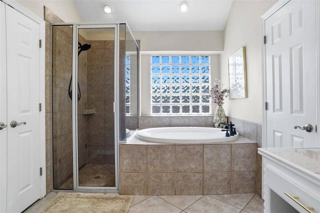 3105 Rim Rock Court, Granbury, TX 76049 3105 Rim Rock Court, Granbury, TX 76049