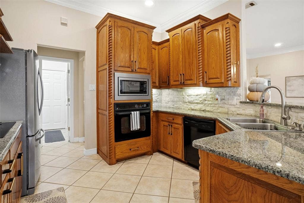 3105 Rim Rock Court, Granbury, TX 76049 3105 Rim Rock Court, Granbury, TX 76049