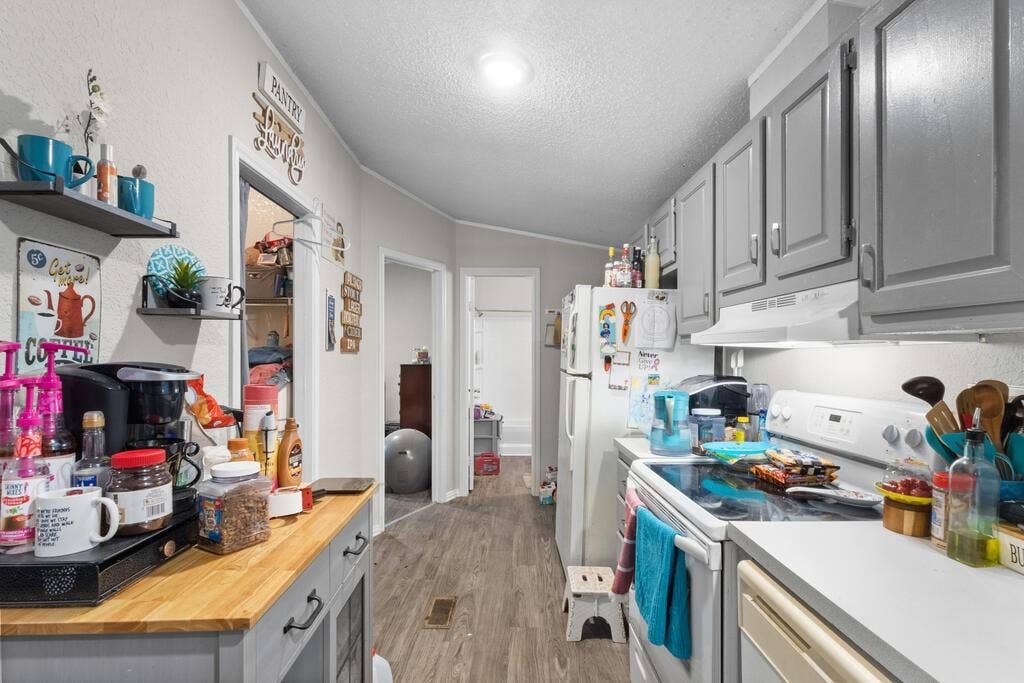 131 Sunray Street, Mabank, TX 75156 131 Sunray Street, Mabank, TX 75156