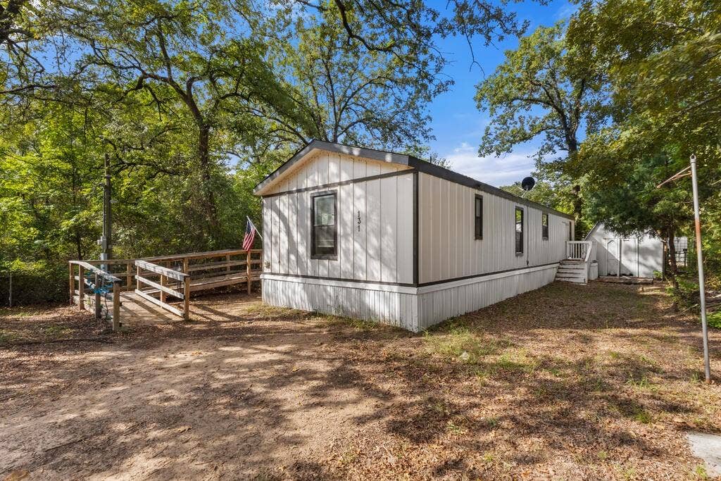 131 Sunray Street, Mabank, TX 75156 131 Sunray Street, Mabank, TX 75156