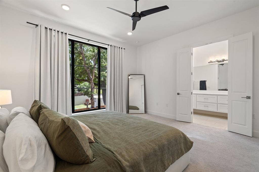 160 W Canty Street, #203, Dallas, TX 75208 160 W Canty Street, #203, Dallas, TX 75208