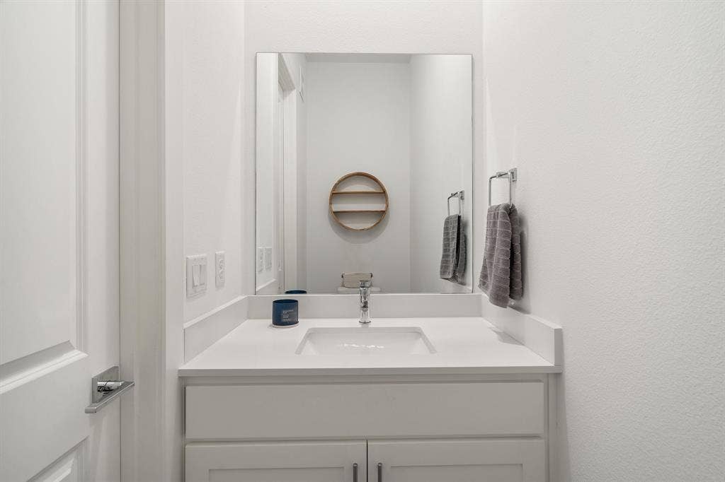 160 W Canty Street, #203, Dallas, TX 75208 160 W Canty Street, #203, Dallas, TX 75208