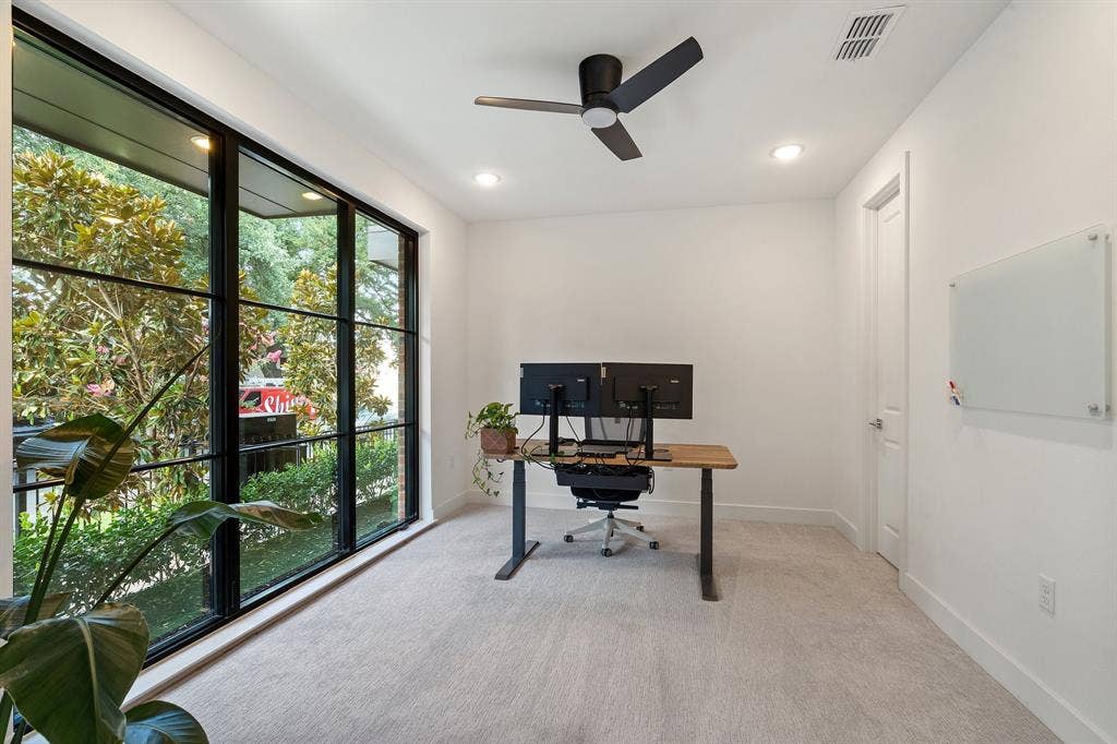 160 W Canty Street, #203, Dallas, TX 75208 160 W Canty Street, #203, Dallas, TX 75208