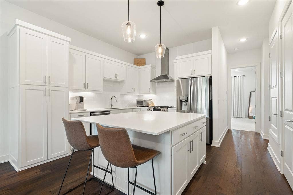 160 W Canty Street, #203, Dallas, TX 75208 160 W Canty Street, #203, Dallas, TX 75208