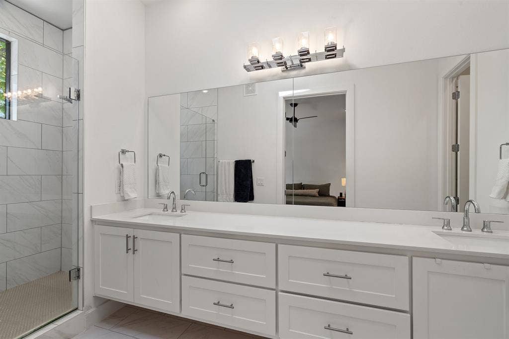 160 W Canty Street, #203, Dallas, TX 75208 160 W Canty Street, #203, Dallas, TX 75208
