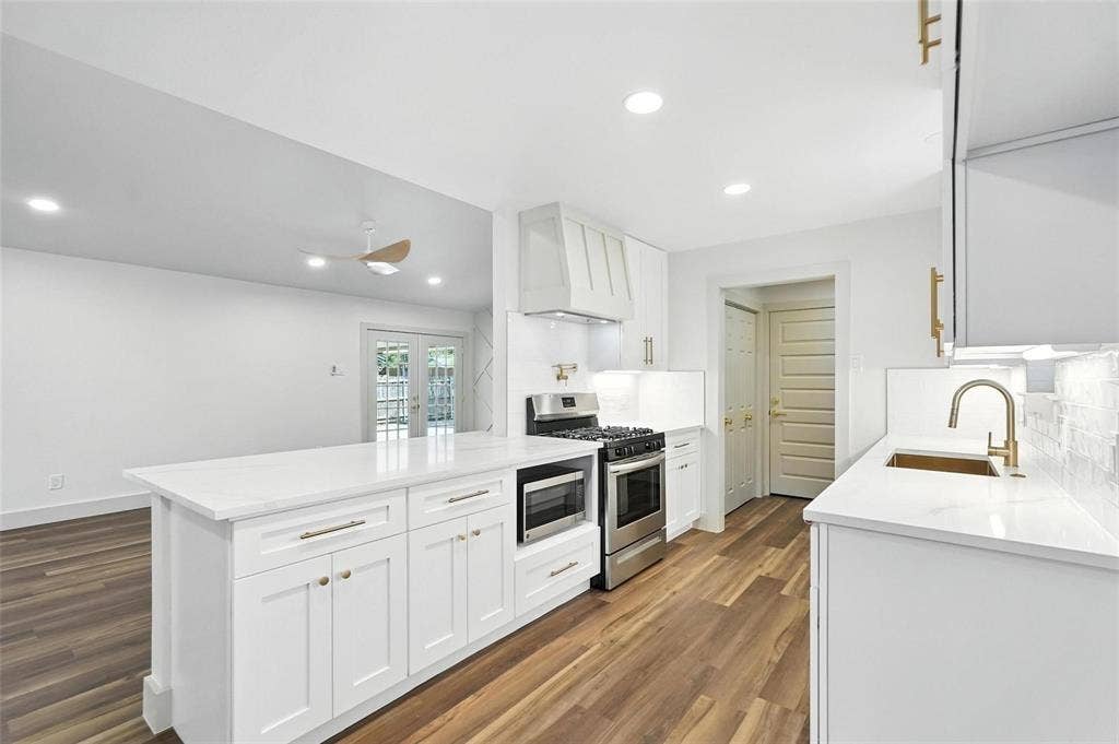 8570 Sweetwood Drive, Dallas, TX 75228 8570 Sweetwood Drive, Dallas, TX 75228