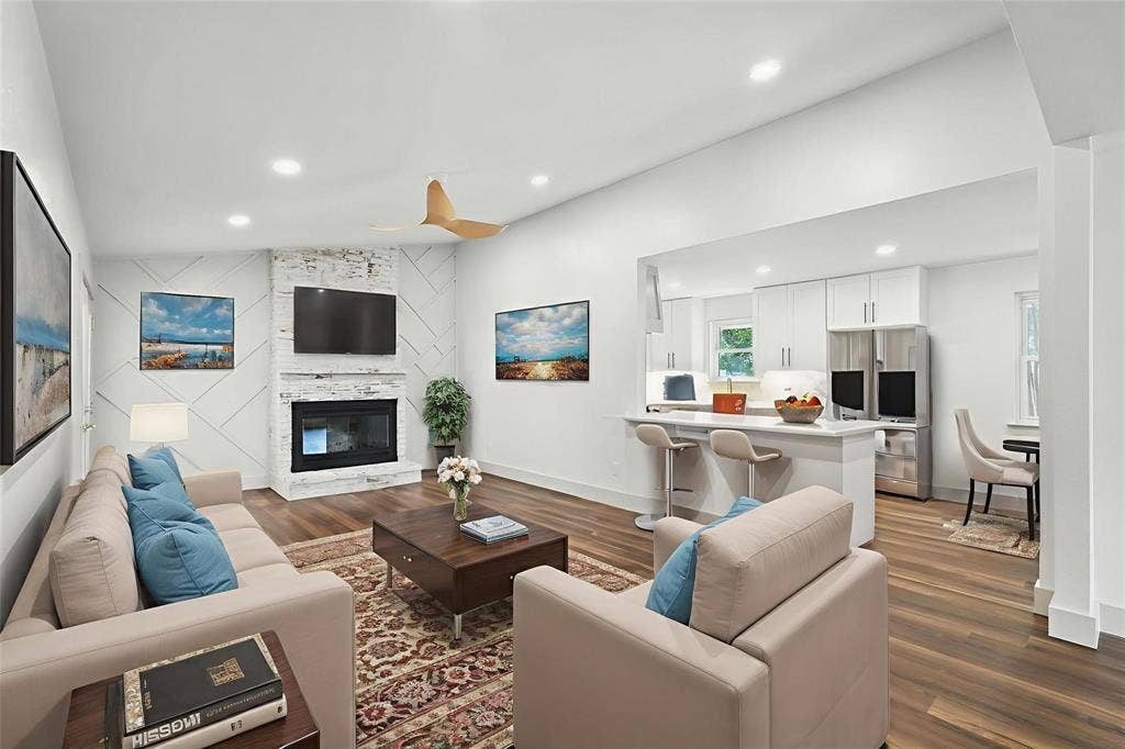 8570 Sweetwood Drive, Dallas, TX 75228 8570 Sweetwood Drive, Dallas, TX 75228