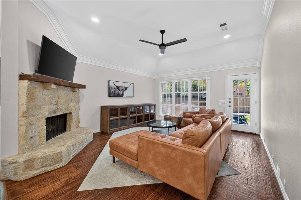 2304 Tralee Circle, McKinney, TX 75072 2304 Tralee Circle, McKinney, TX 75072