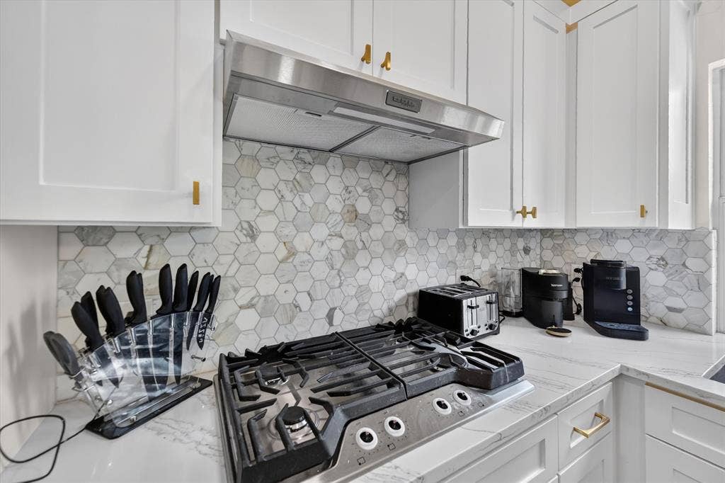 2304 Tralee Circle, McKinney, TX 75072 2304 Tralee Circle, McKinney, TX 75072