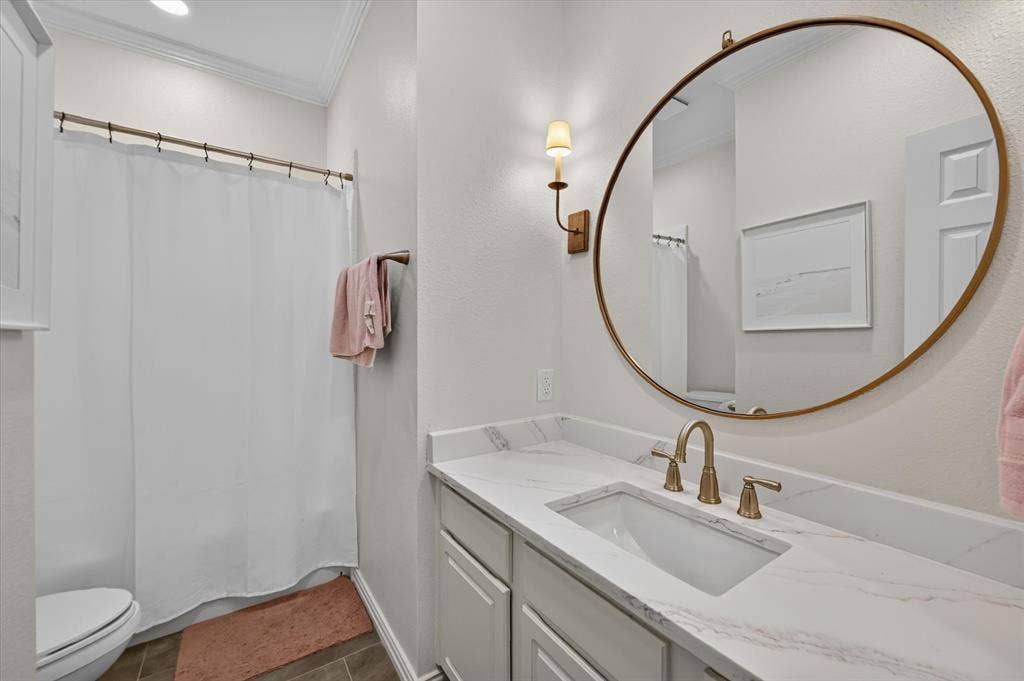 2304 Tralee Circle, McKinney, TX 75072 2304 Tralee Circle, McKinney, TX 75072