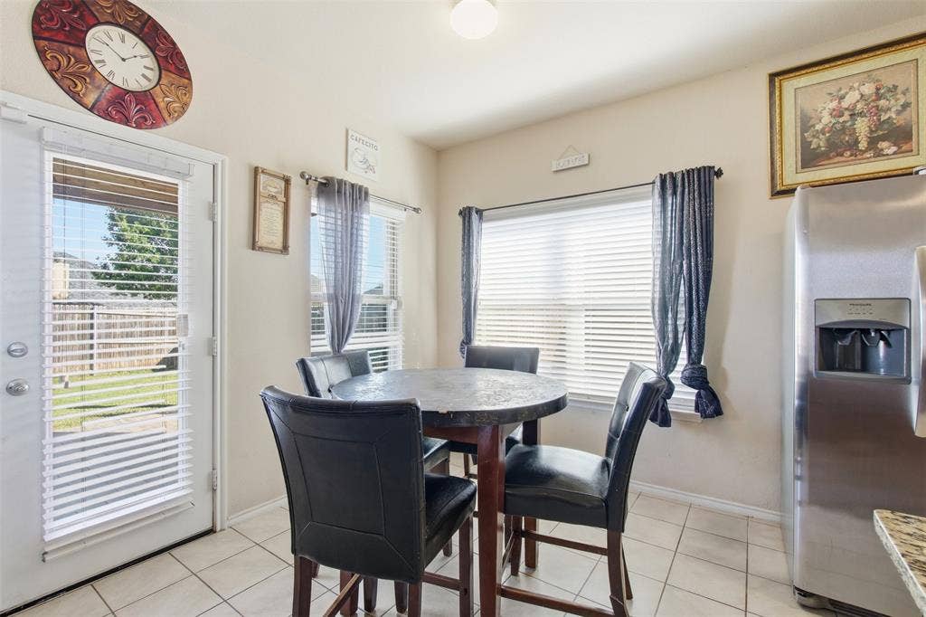 2020 Glen Hollow Drive, Lancaster, TX 75134