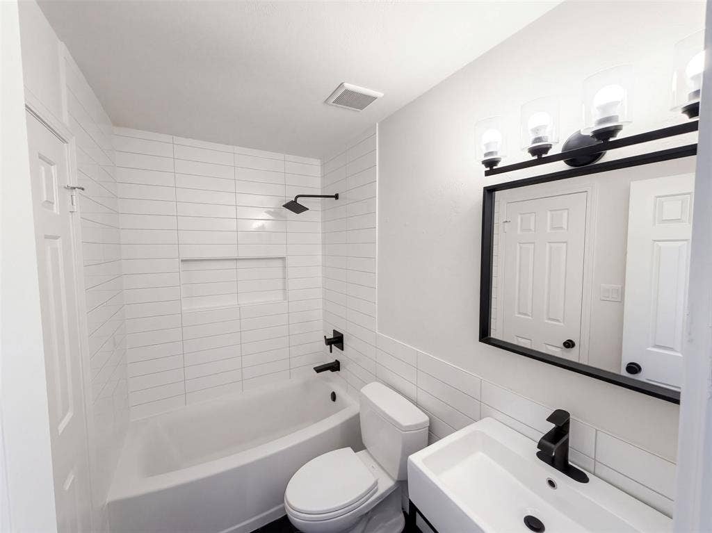 3326 Briaroaks Drive, Garland, TX 75044 3326 Briaroaks Drive, Garland, TX 75044