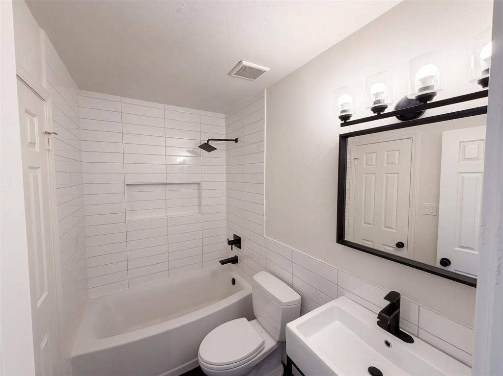 3326 Briaroaks Drive, Garland, TX 75044 3326 Briaroaks Drive, Garland, TX 75044