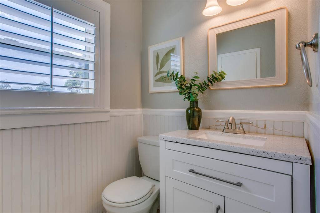 2745 Ivandell Avenue, Dallas, TX 75211 2745 Ivandell Avenue, Dallas, TX 75211