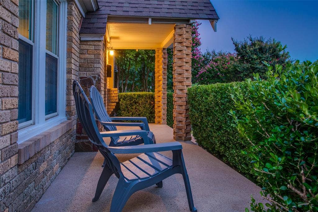 2745 Ivandell Avenue, Dallas, TX 75211 2745 Ivandell Avenue, Dallas, TX 75211