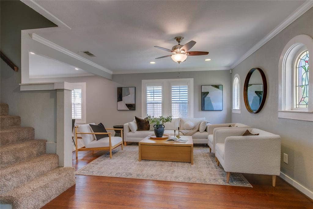 2745 Ivandell Avenue, Dallas, TX 75211 2745 Ivandell Avenue, Dallas, TX 75211