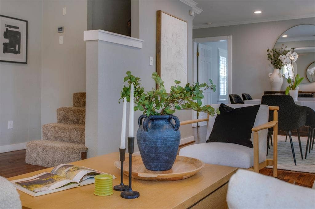 2745 Ivandell Avenue, Dallas, TX 75211 2745 Ivandell Avenue, Dallas, TX 75211