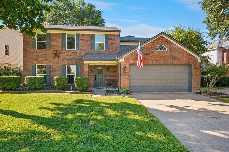 Property photo for 1219 Berkley Drive, Grapevine, TX