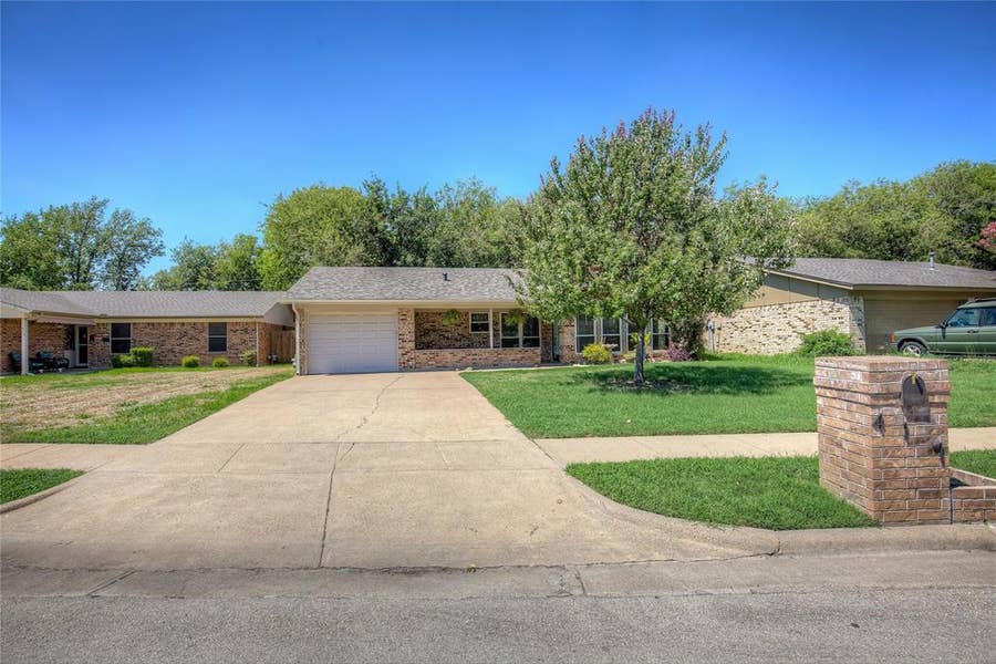 Property photo for 417 Linda Street, Keller, TX
