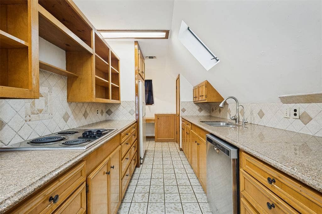 10279 Kinney Drive, Celina, TX 75009 10279 Kinney Drive, Celina, TX 75009
