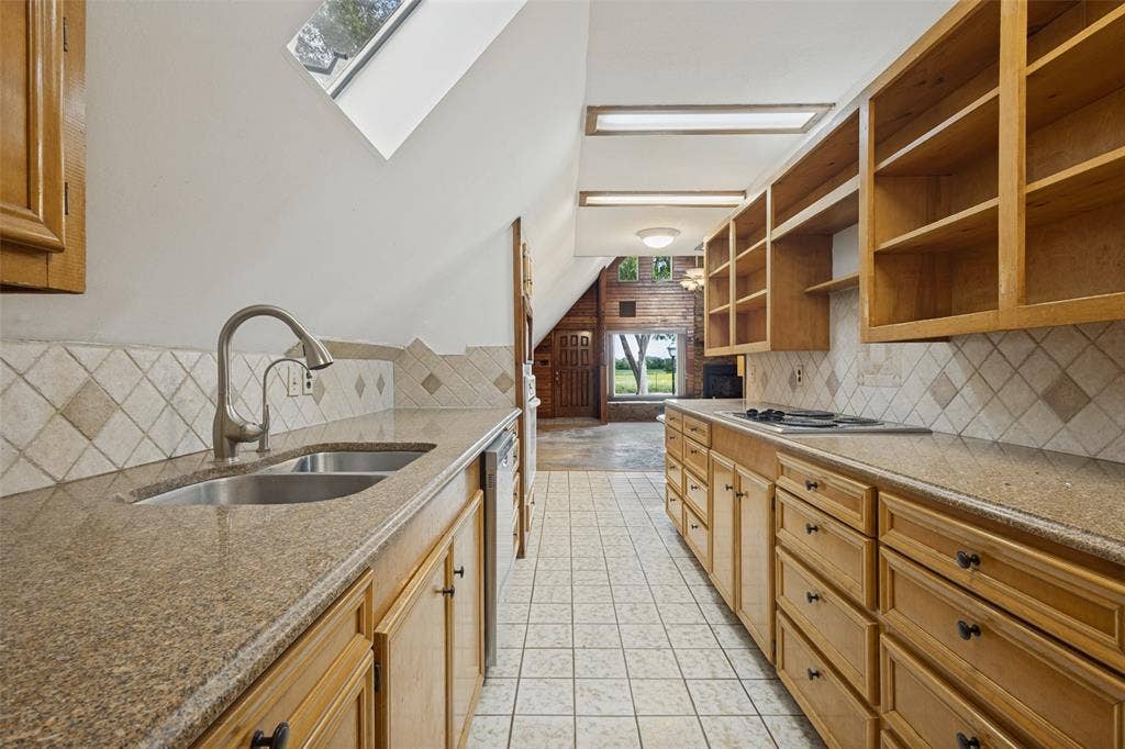 10279 Kinney Drive, Celina, TX 75009 10279 Kinney Drive, Celina, TX 75009