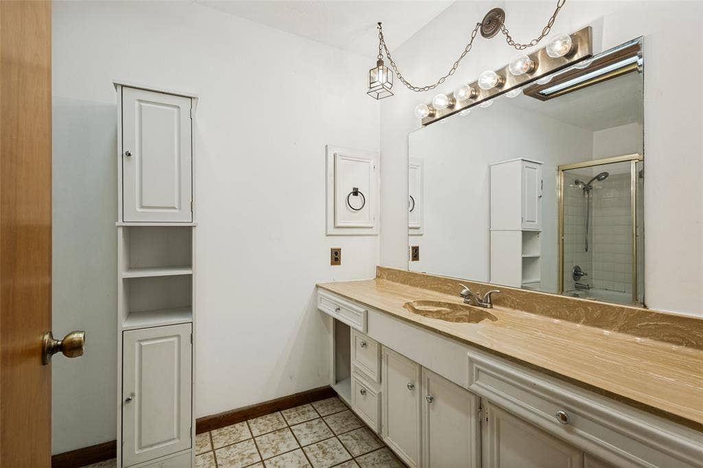 10279 Kinney Drive, Celina, TX 75009 10279 Kinney Drive, Celina, TX 75009