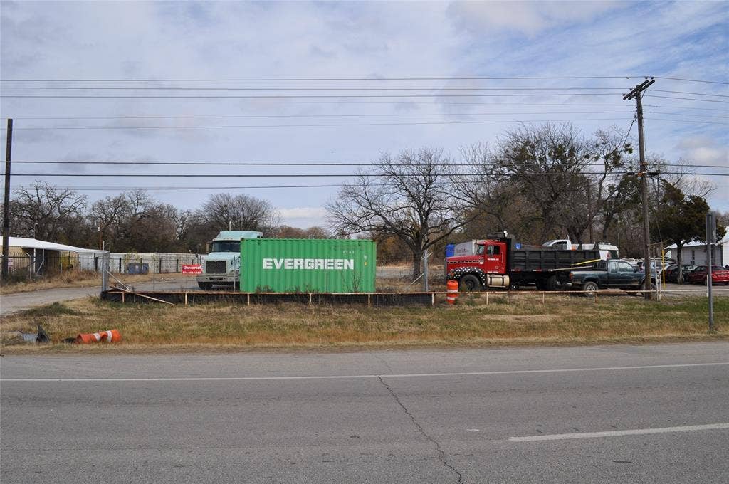 2308 N Highway 175, Seagoville, TX 75159 2308 N Highway 175, Seagoville, TX 75159