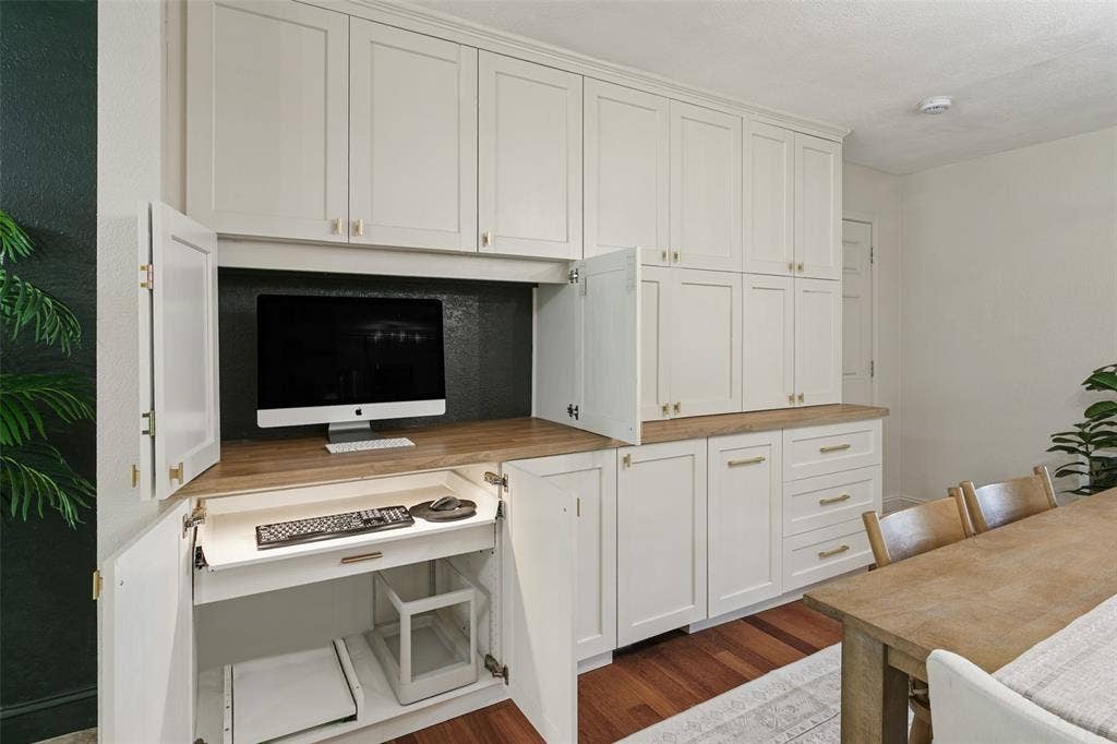 3817 Springbranch Drive, Benbrook, TX 76116 Cleverly hidden work space! Genius!