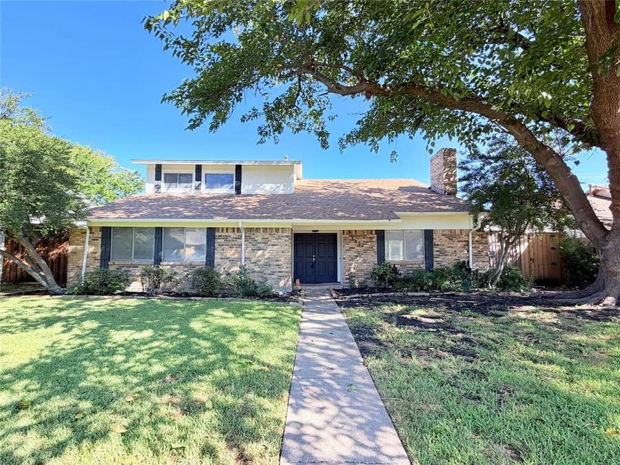 Property photo for 3837 Shadycreek Drive, Garland, TX