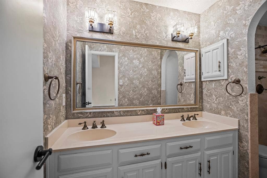 3837 Shadycreek Drive, Garland, TX 75042 3837 Shadycreek Drive, Garland, TX 75042