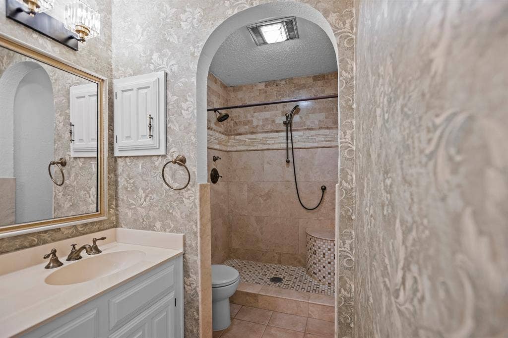 3837 Shadycreek Drive, Garland, TX 75042 3837 Shadycreek Drive, Garland, TX 75042