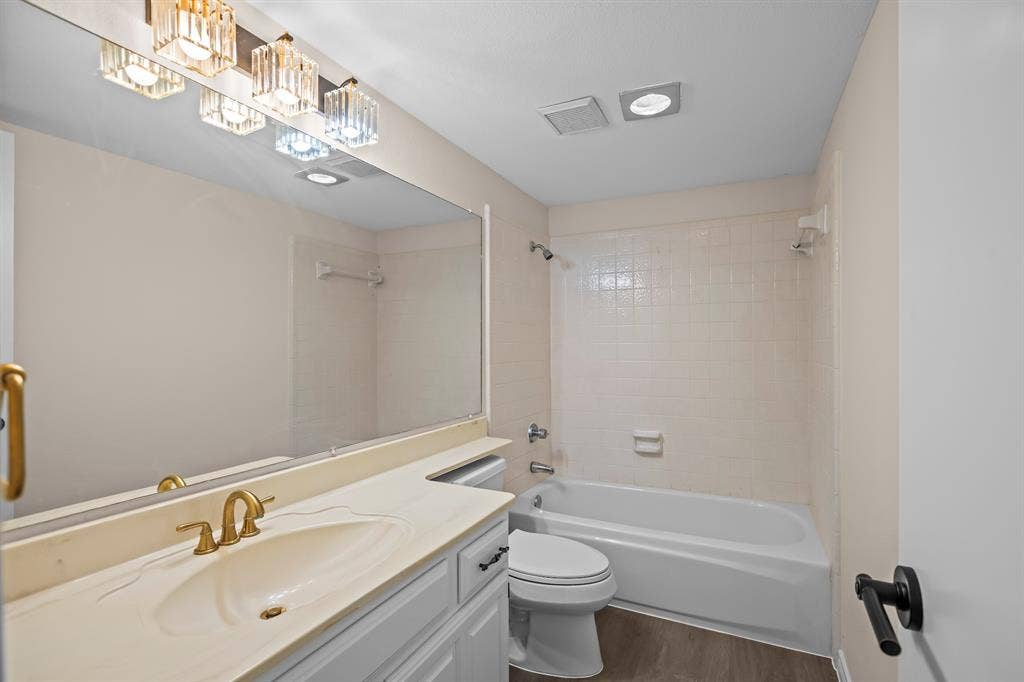 3837 Shadycreek Drive, Garland, TX 75042 3837 Shadycreek Drive, Garland, TX 75042