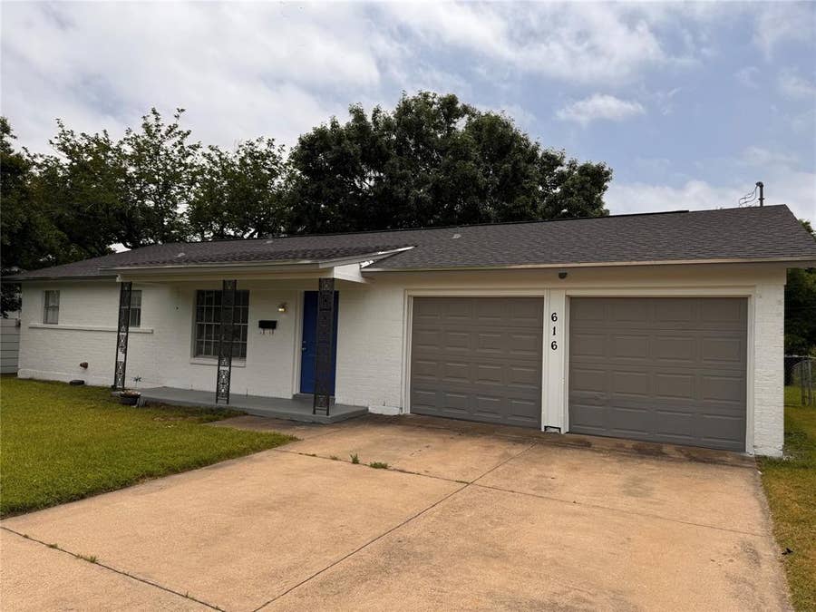 Property photo for 616 Mesquite Avenue, Crowley, TX