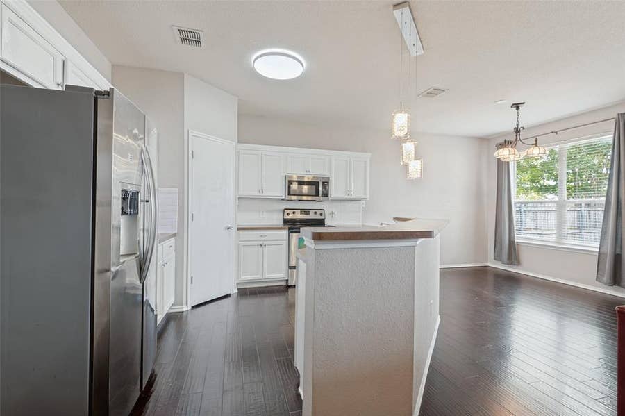 Property photo for 6441 Waterhill Lane, Fort Worth, TX
