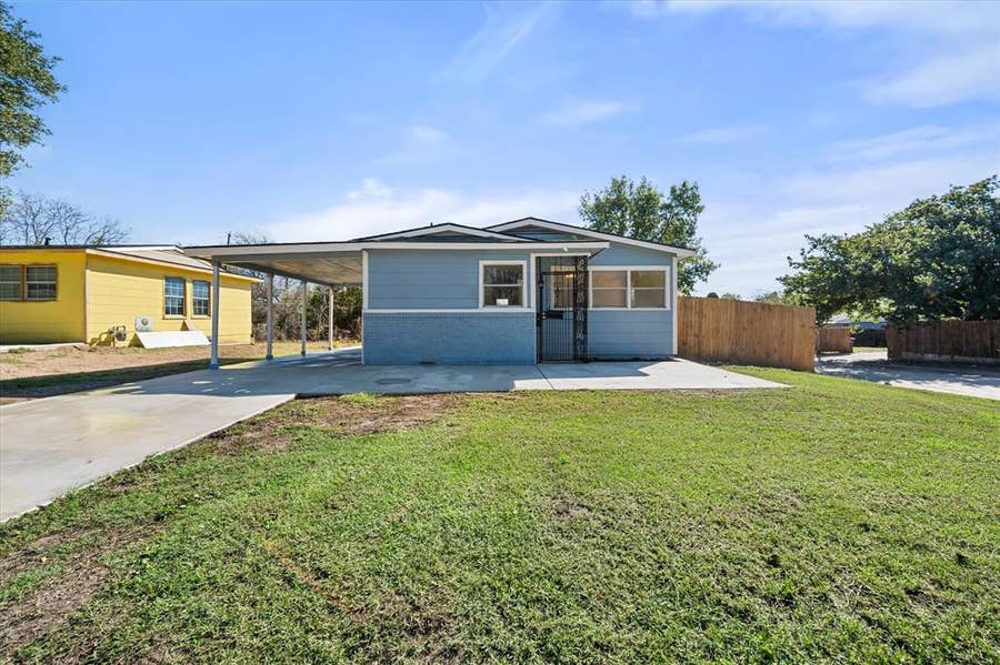 Property photo for 2313 Lucas Drive, Fort Worth, TX