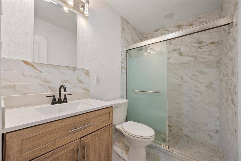 2313 Lucas Drive, Fort Worth, TX 76112