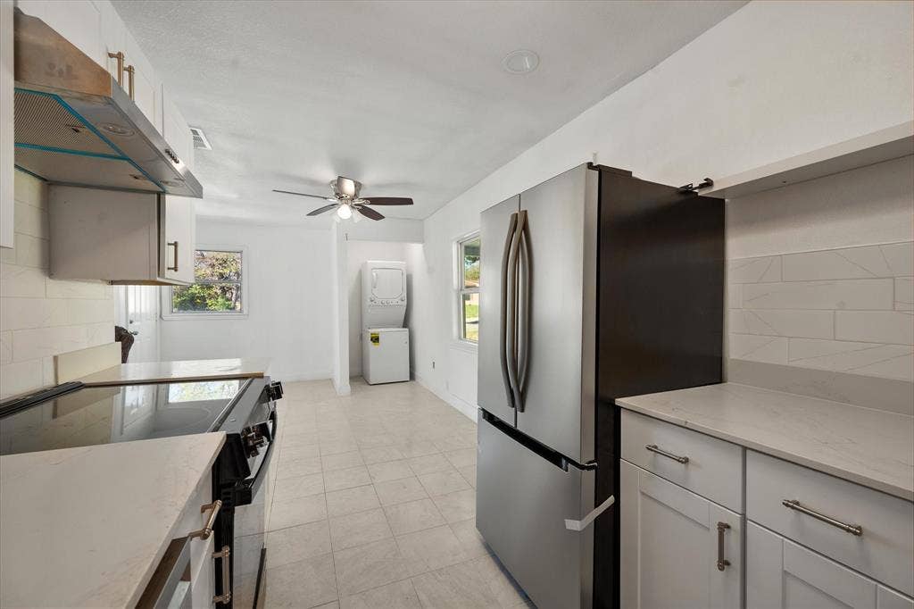 2313 Lucas Drive, Fort Worth, TX 76112