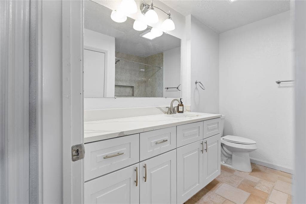 1317 Seabrook Drive, Plano, TX 75023 1317 Seabrook Drive, Plano, TX 75023
