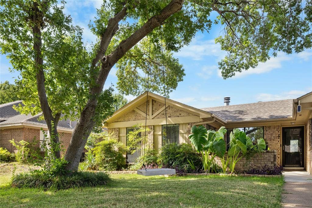 1317 Seabrook Drive, Plano, TX 75023 1317 Seabrook Drive, Plano, TX 75023