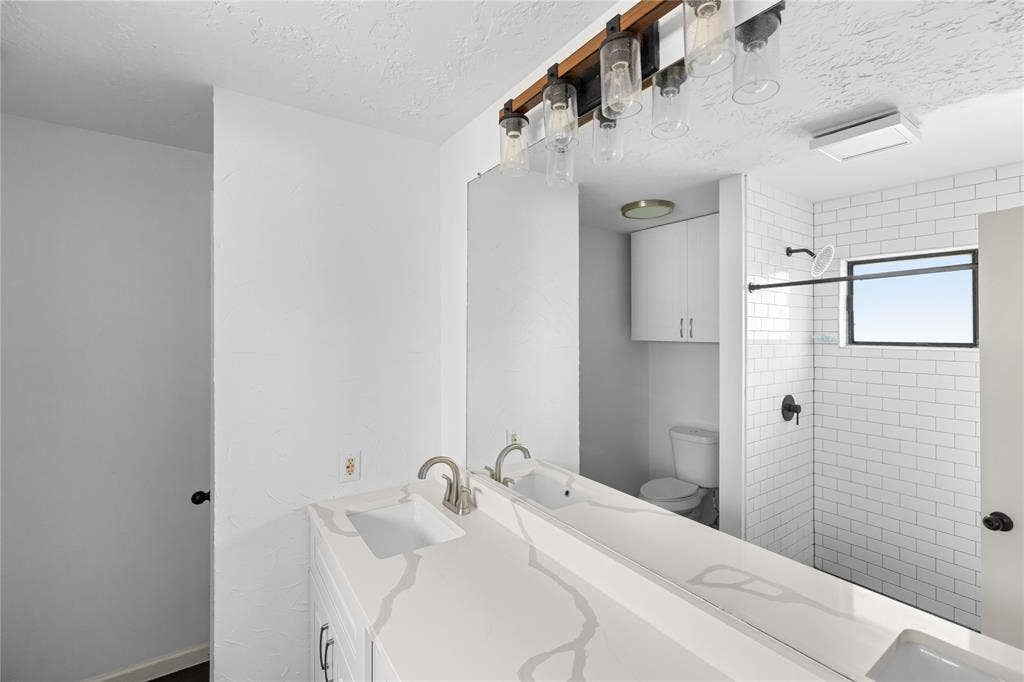1317 Seabrook Drive, Plano, TX 75023 1317 Seabrook Drive, Plano, TX 75023