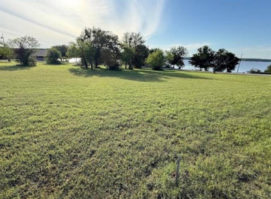 Property photo for 0 Lakeshore Drive, #Lot 1,2,20, Runaway Bay, TX