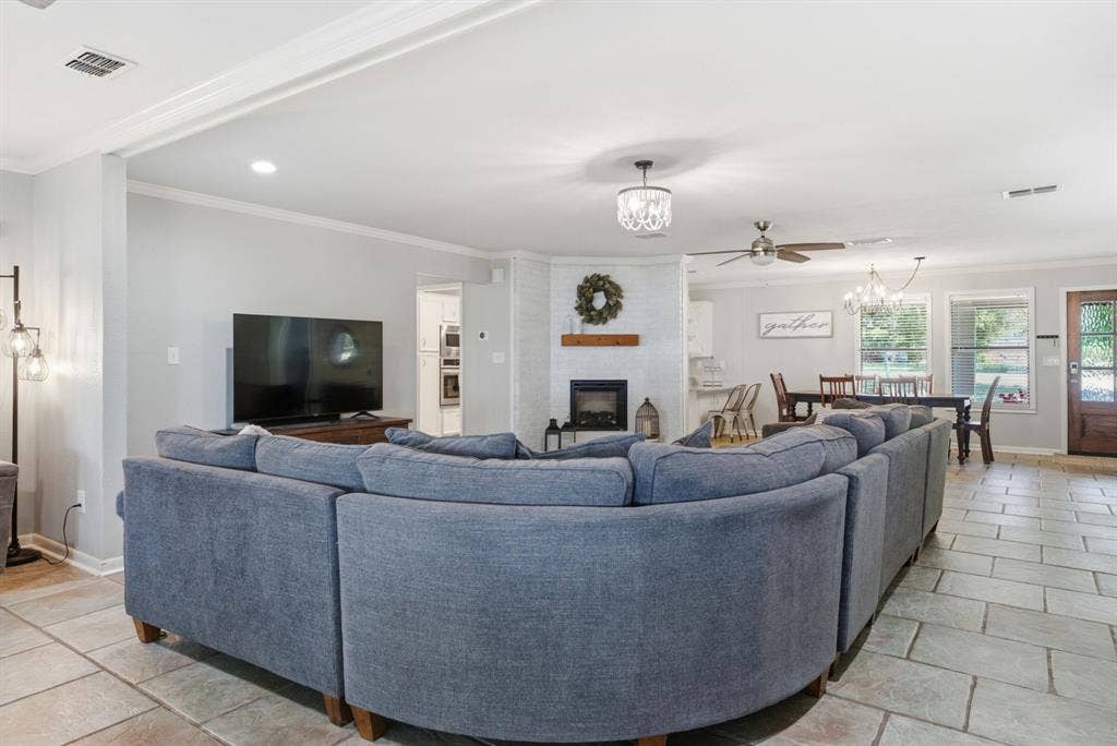 688 Charlya Drive, Bullard, TX 75757