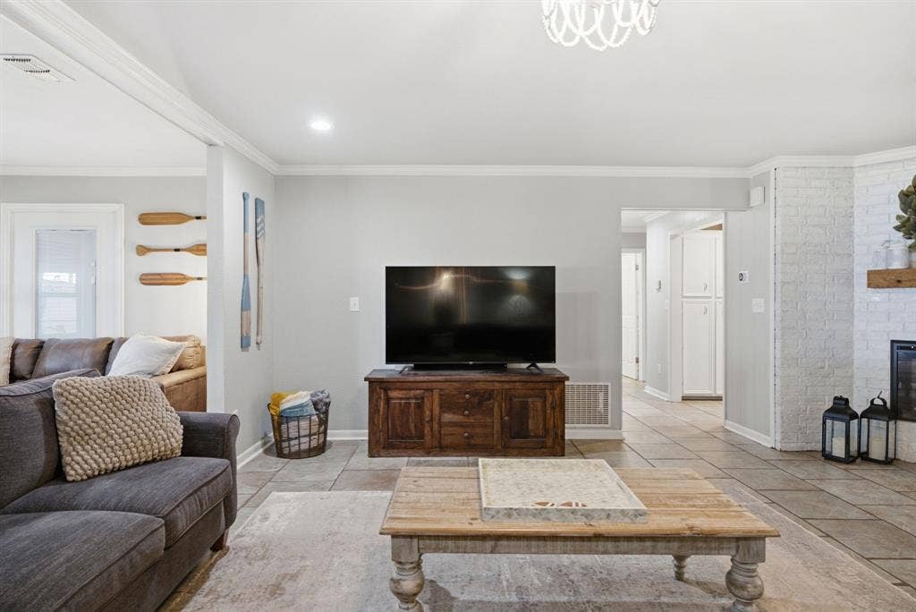 688 Charlya Drive, Bullard, TX 75757