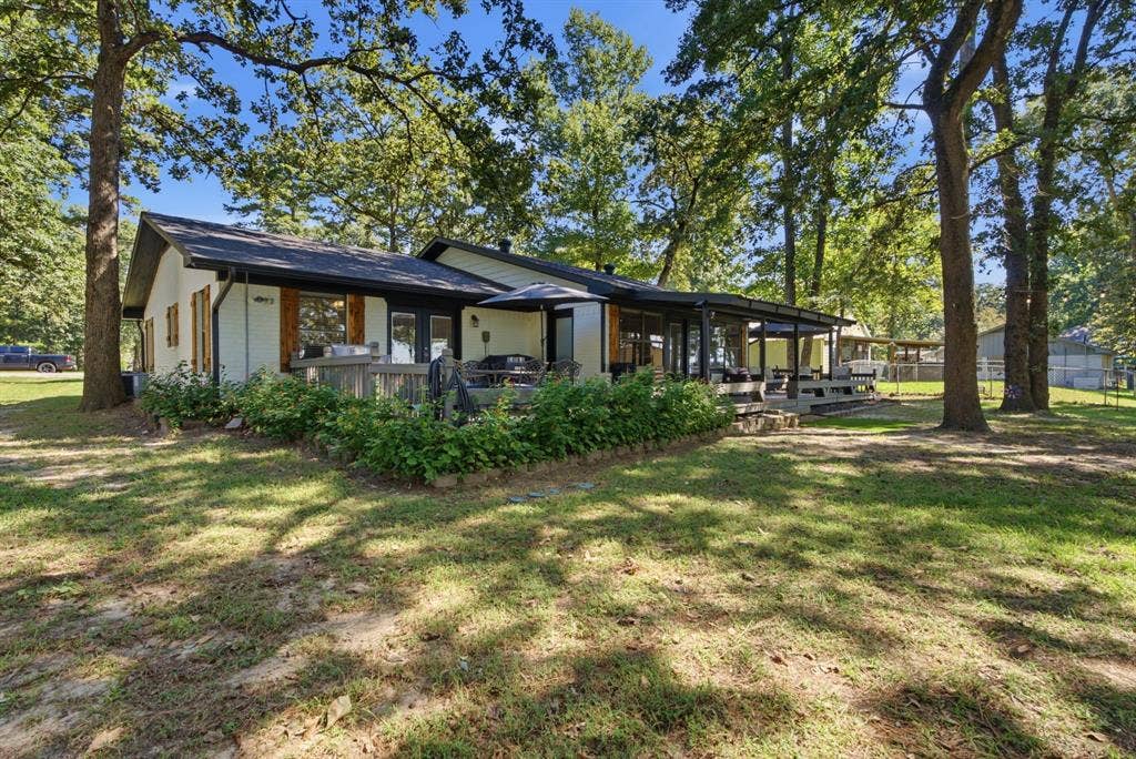 688 Charlya Drive, Bullard, TX 75757