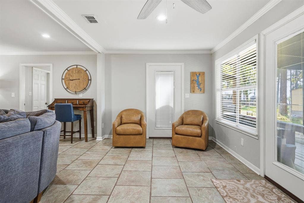 688 Charlya Drive, Bullard, TX 75757